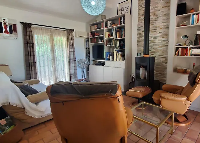 Spacious House With Pool Close To The Sea Saint-Raphaël